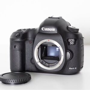 Used Canon EOS 5D Mark III 22.3 Megapixel Digital SLR Camera Body